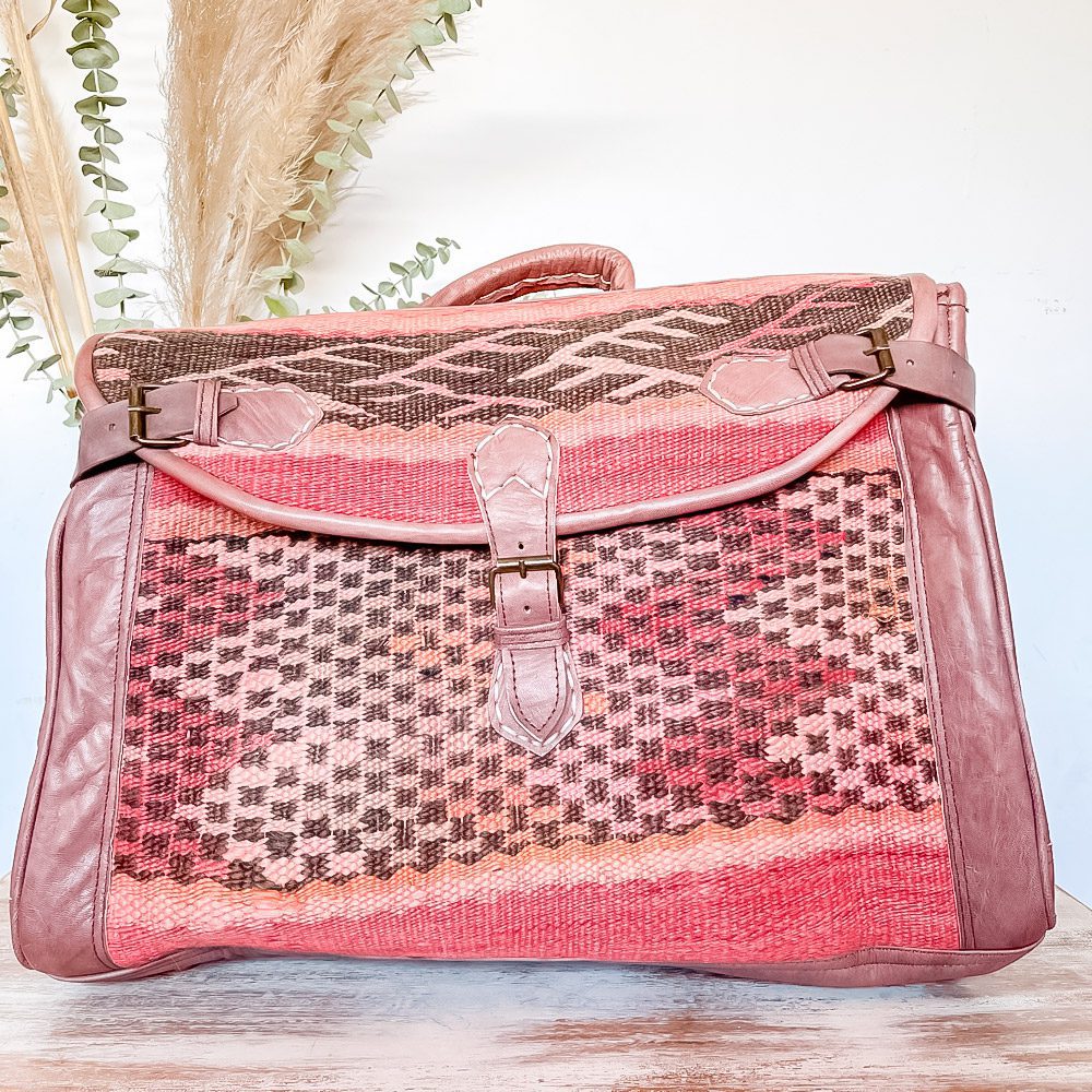 Bolso de viaje de cuero y alfombra kilim marroqui Tichka 2 Bolso de viaje de cuero y alfombra kilim marroqui Tichka 2|Bolso de viaje de cuero y alfombra kilim marroqui Tichka 2|Bolso de viaje de cuero y alfombra kilim marroqui Tichka 2|Bolso de viaje de cuero y alfombra kilim marroqui Tichka 2|Bolso de viaje de cuero y alfombra kilim marroqui Tichka 2|Bolso de viaje de cuero y alfombra kilim marroqui Tichka 2