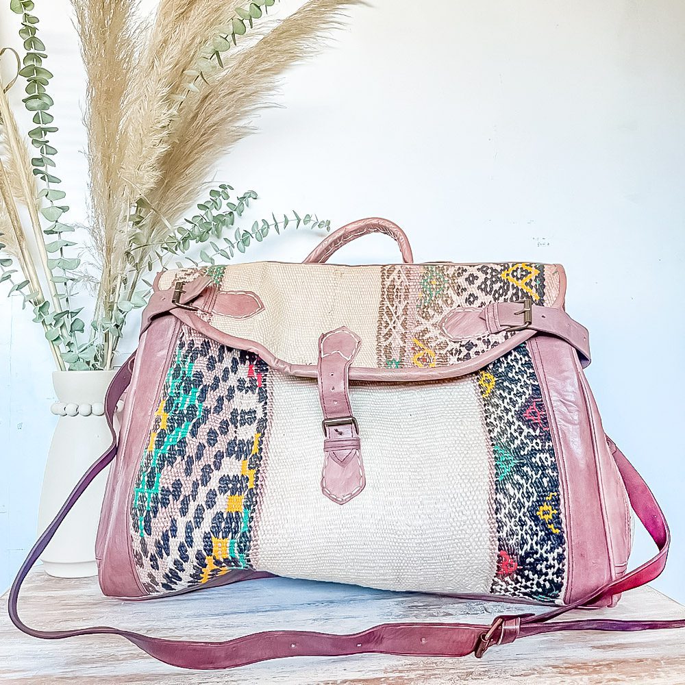 Bolso de viaje de cuero y alfombra kilim marroqui Tichka 3 Bolso de viaje de cuero y alfombra kilim marroqui Tichka 3|Bolso de viaje de cuero y alfombra kilim marroqui Tichka 3|Bolso de viaje de cuero y alfombra kilim marroqui Tichka 3|Bolso de viaje de cuero y alfombra kilim marroqui Tichka 3|Bolso de viaje de cuero y alfombra kilim marroqui Tichka 3|Bolso de viaje de cuero y alfombra kilim marroqui Tichka 3|Bolso de viaje de cuero y alfombra kilim marroqui Tichka 3