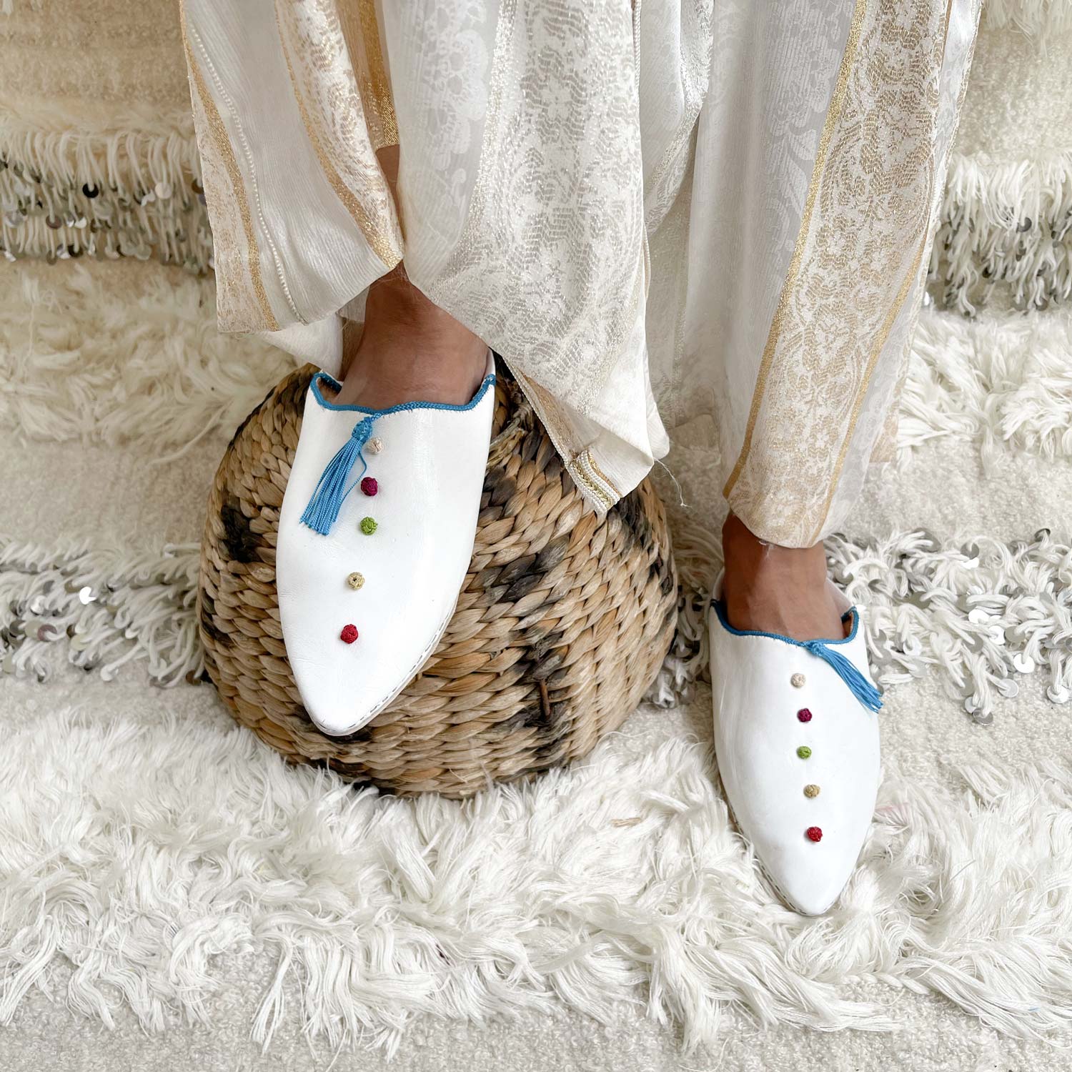▷ Babucha Blanca con flecos mujer Made in Marruecos