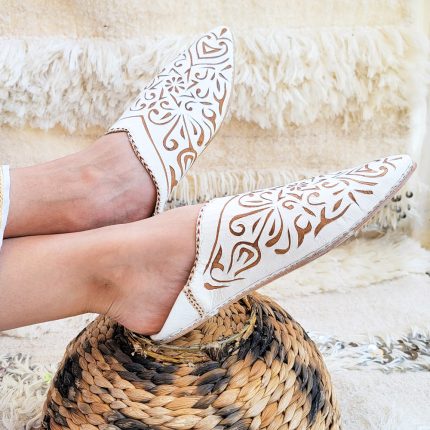 Babucha plana de cuero color Blanco mujer|Babucha plana de cuero color Blanco mujer|babucha-blanca-de-cuero-con-disenos-4
