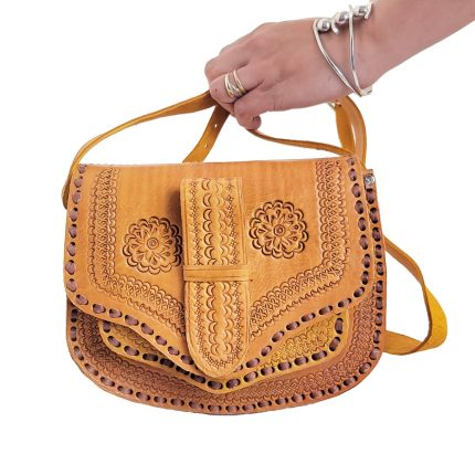 bolso de cuero crusado pequeno mostaza