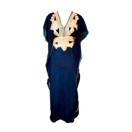 Vestido marroquí negro con diseños dorados