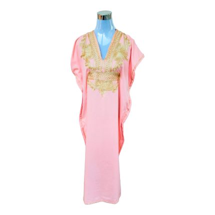 Vestido Rosado con Diseños Dorados
